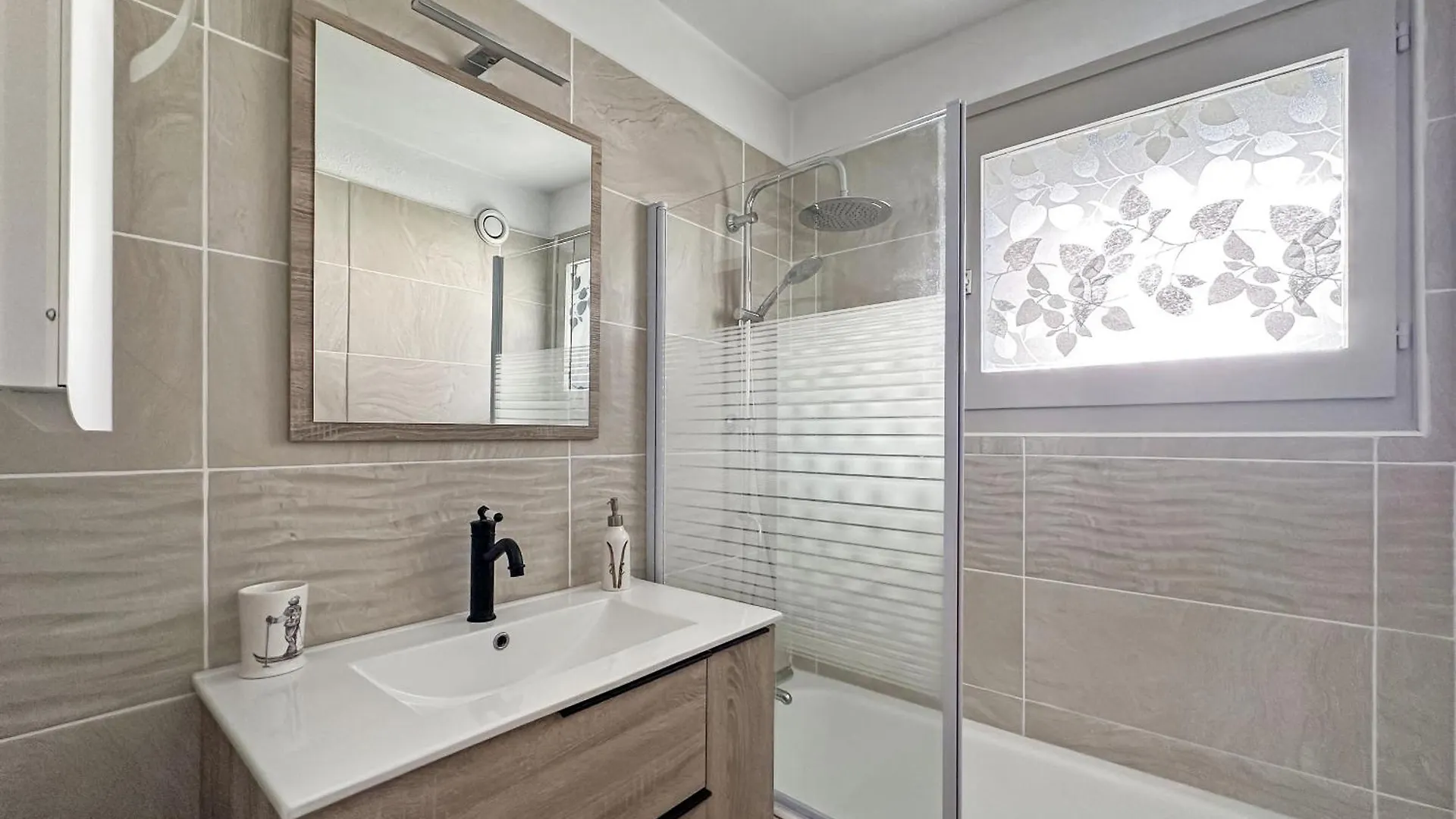 Ca116 Studio 4 Pers Centre Des Carroz 雷加霍斯达哈施 0*,  法国